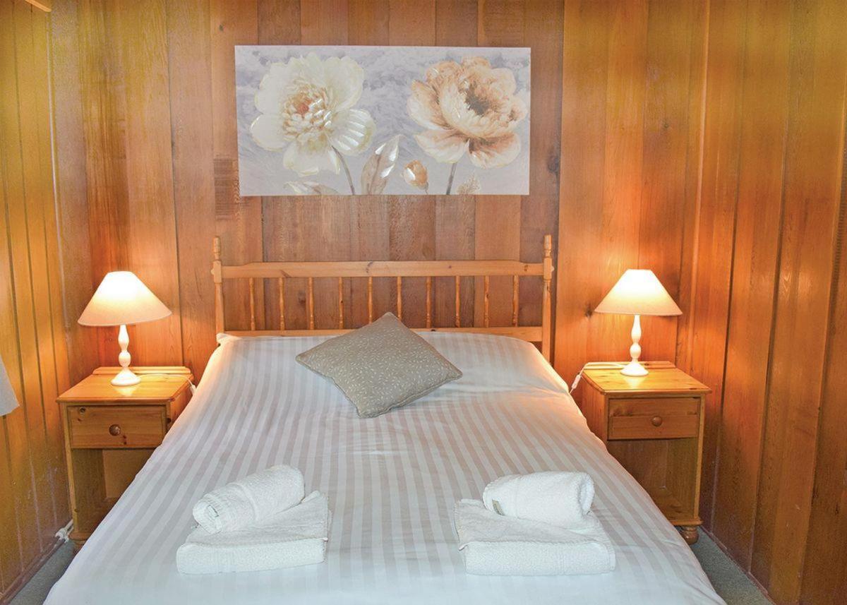 Penllwyn Lodges Montgomery Luaran gambar